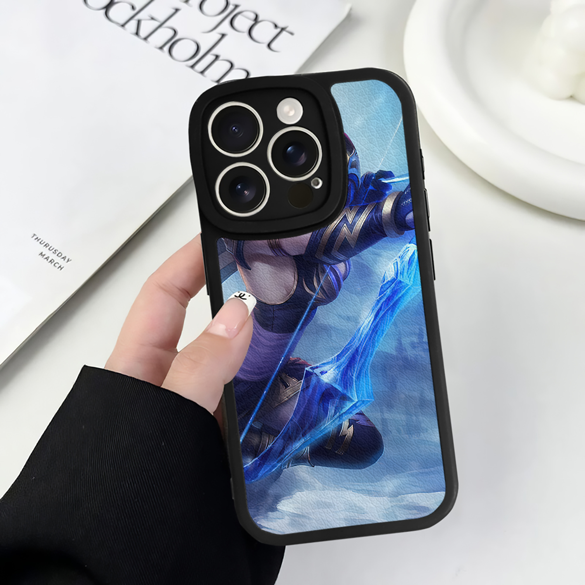 （画像用） リーグ・オブ・レジェンド League of Legends LOL 【iPhone 16シリーズ対応】シリコンスマホケース（レザー調） 材質：シリコン